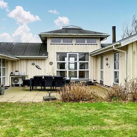Amazing In With House A Panoramic View *