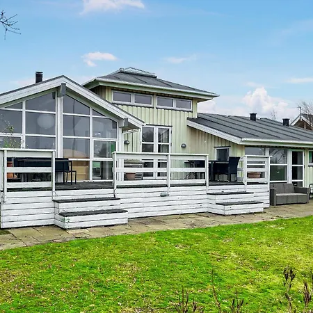 Amazing In With House A Panoramic View Hals