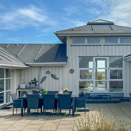 Amazing In With House A Panoramic View Hals