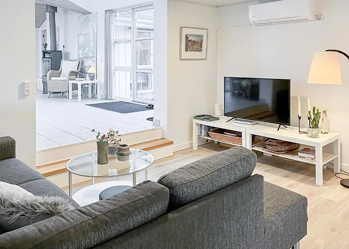 Amazing In With House A Panoramic View * Hals